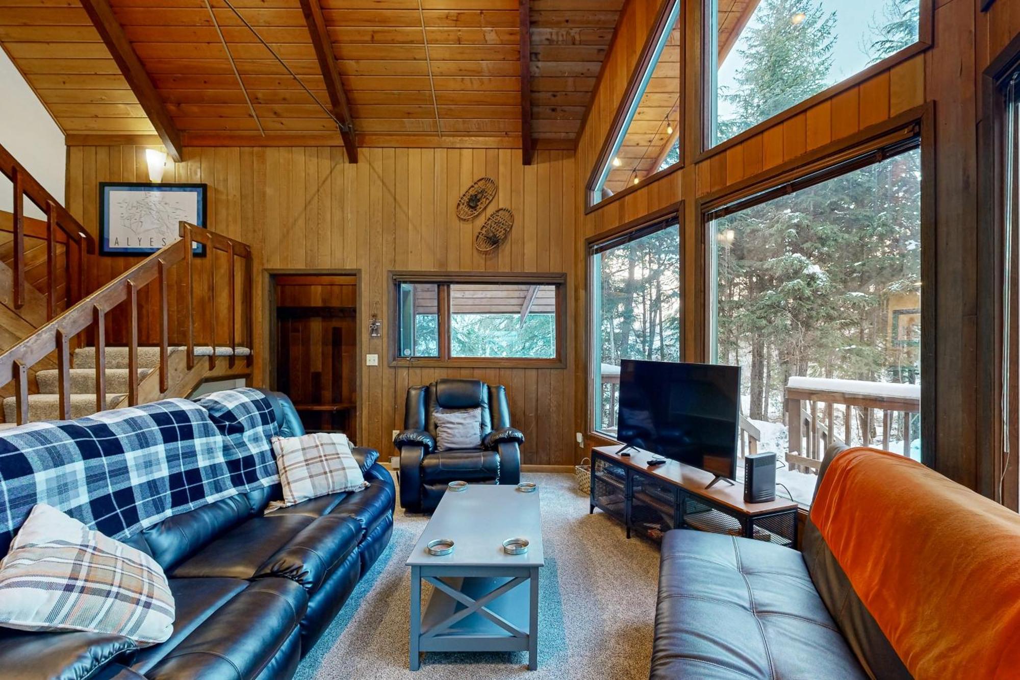 Kelly'S Chalet Girdwood Exterior photo